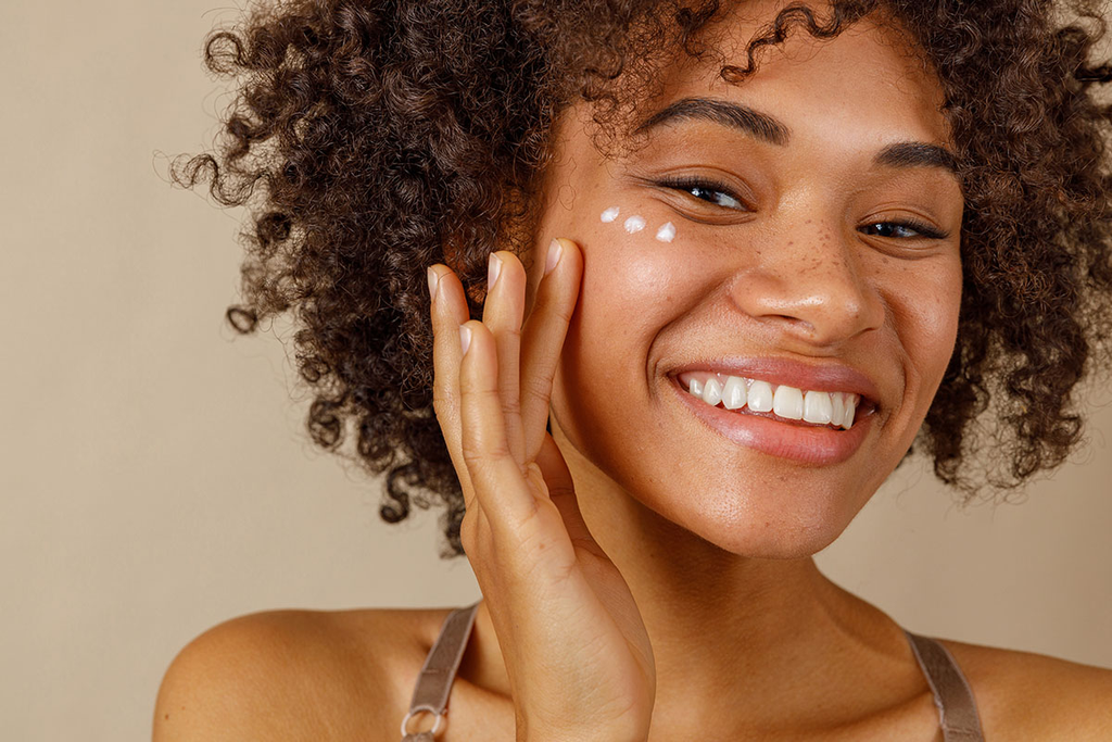 Seasonal Skincare Tips to Maintain Hydration and Glow